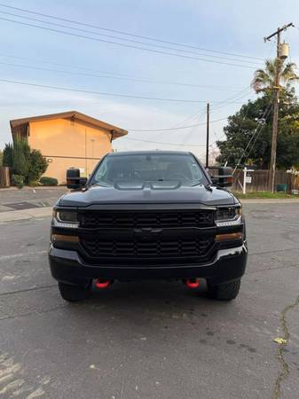 2017 Chevrolet Silverado 1500 Crew Cab 4x4 - $22,00063619367341571121
