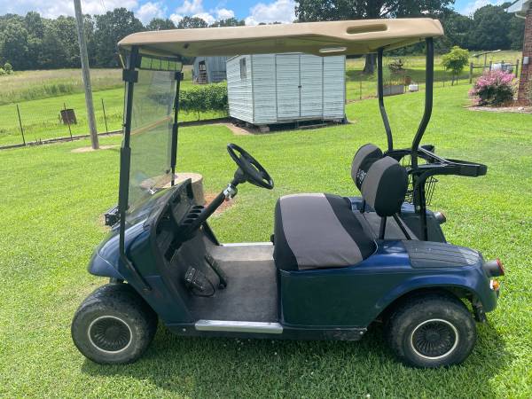 2002 EZGO TXT carro de golf eléctrico con cargador - $2.200 (Mountain Home, AR)63471310583427122