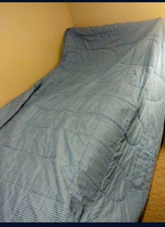 Classic Blue Checkered Queen Size Bedspread Comforter 1