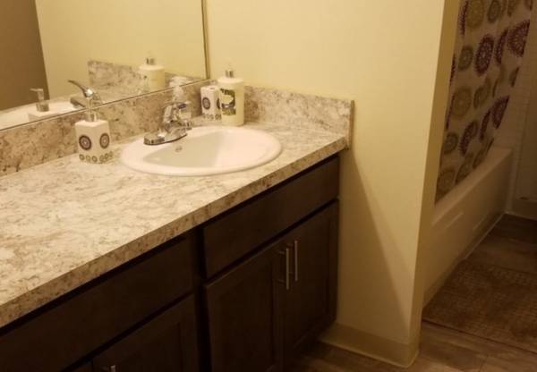 2/bd 2/ba, Central Air Conditioning, Covered Parking 1