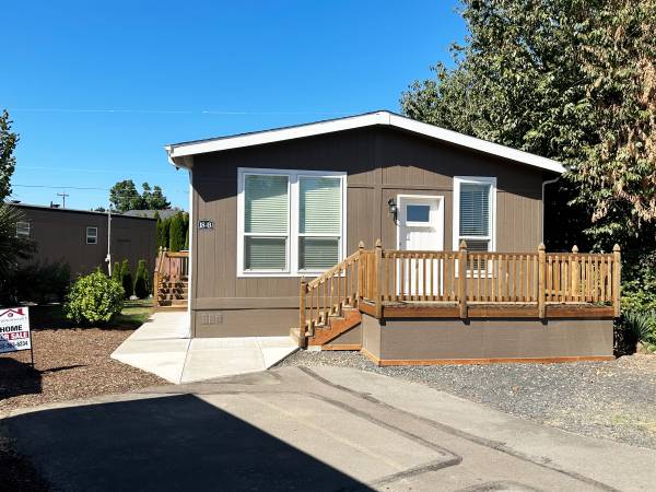 $124,900 / 2br - 864ft2 - Sundial MHP Sp. #18B PRICE REDUCED! (Salem)63620943076481121