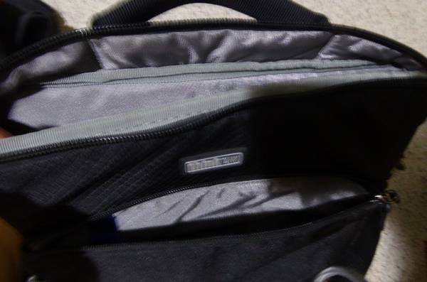 Think Tank Photo Bolso para Laptop - $20 (ballard)63439347813763121
