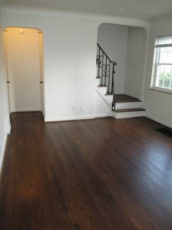 $1,155 / 2br - 875ft2 - Deposit Special! 2 Bedroom, 1 Bath Townhome w/ Garage in Hartwell! (Cincinnati)63974188669699121