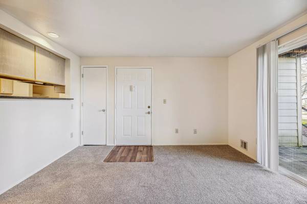 $1,445 / 1br - 619ft2 - ¡UN MES GRATIS! Unidad de 1 dormitorio en esquina del 2.º piso lista desde hoy (1645 ne 20th ST, Gresham OR)63820824473219122