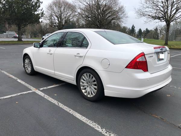 2010 Ford Fusion Hybrid - $3,700 (Wilsonville)63616172904067124