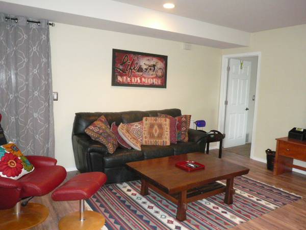 $2,695 / 2br - 1000ft2 - 2BD/1BA-FULLY FURNISHED apt. MIL/Sandpoint Golf Club/NEAR UW - TODAY (Seattle-52 Ave NE & 75th street/UW/Children's)64191444775682124