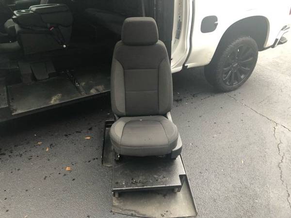 2021 *Chevrolet* *Silverado* *1500* *RST* conductor discapacitado silla de ruedas - $69,900 (Chevrolet Silverado 1500)63624936026625123