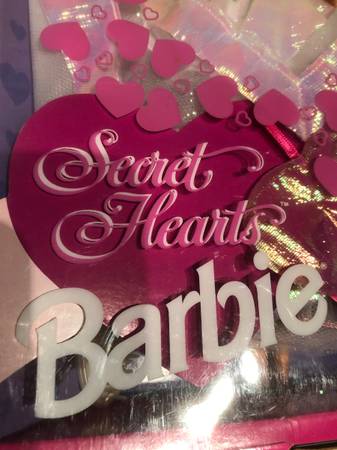 A Bunch of Barbie items!  Hot Price! - $25 (Bellevue)63471199294465121