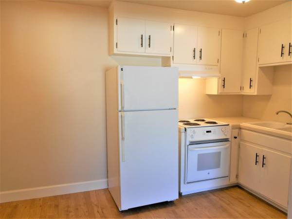 $900 / 1br - Santa Cruz, 316 Lincoln St. #9 upstairs unit close to Downtown/U (santa cruz)63965991094019124