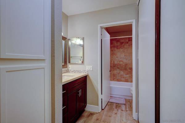 $1,497 / 2br - Dormitorio Principal en 2H/2B – Estacionamiento, Aire Acondicionado e Lavadora/Secadora en Unidad | Solo 1 Compañero de Cuarto (Mira Mesa)63701782038529124