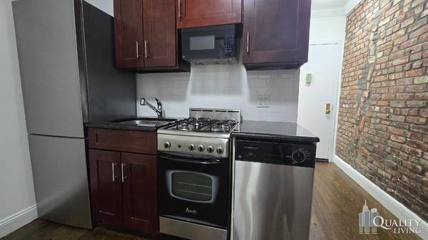 $4250.00 / 1br - NOLITA GEM, WASHER DRYER IN THE APARTMENT (East Village)63827204582275124