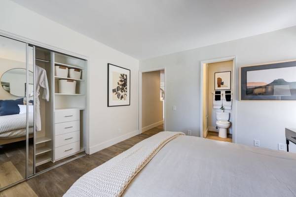 $3,596 / 3br - 1115ft2 - Ventilador de techo, pagos de alquiler en línea, almacenamiento adicional (3500 Windrift Way, Oceanside, CA)63657123805697122