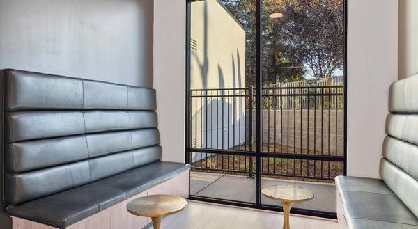 $2,295 / 2br - 1032ft2 - WiFi + Smart Phone-enabled Thermostat, Patios and Balconies (Tracy)63970158979458122