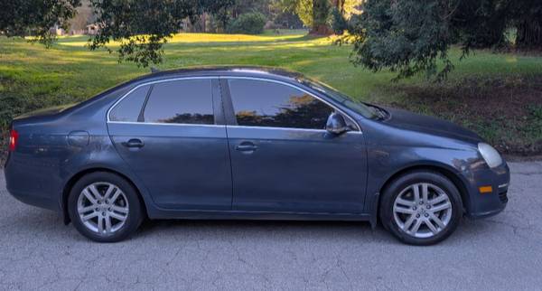 No issues! Pink Slip in Hand! - $2,500 (campbell)63469741194883121