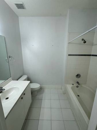$1,100 / 1br - 575ft2 - Efficiency for Rent (Homestead)64002014594563124