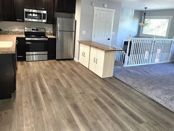 $840 / 2br - **Hermoso apartamento de 2 habitaciones, 1.5 baños y garaje para 1 coche en alquiler** (Gillette, WY)63655837537281120