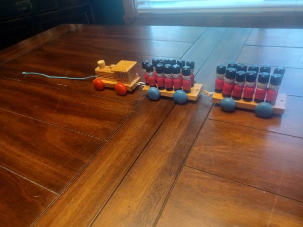 Vintage Train Pull Toy - Good Condition 1