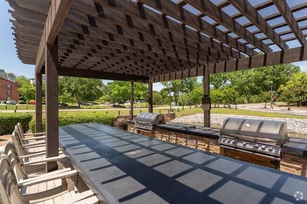 $1,688 / 2br - 964ft2 - Hot Tub, New Countertops, Bark Park, Sand Volleyball Court63680319282691123