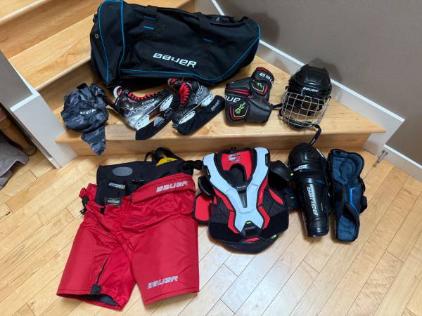 Bauer Ice Hockey gear 1