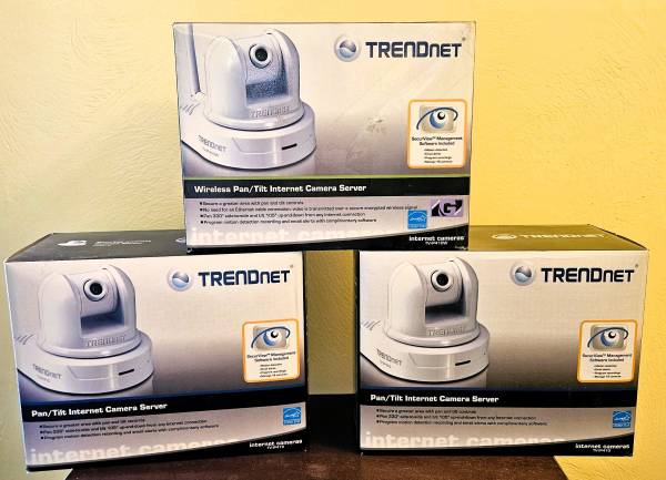 TRENDNET IP Cameras (3) Pan/Tilt 1
