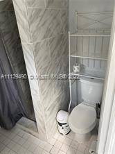 $1,300 / 1br - 600ft2 - Furnished Clean  safe area , Walk to shops (hollywood)64002011768451124