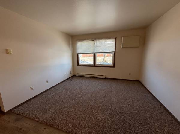$995 / 2br - 750ft2 - ALL UTILITIES INCLUDED - 1117 Imperial Circle #405 (Eau Claire, WI)63845959927555121
