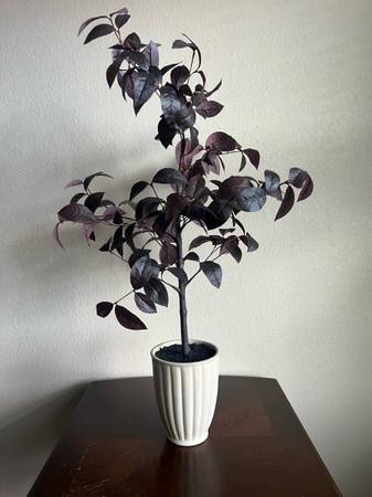 Fake house Tree/Plant 1