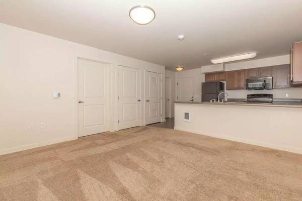 $2,039 / 2br - 905ft2 - Amplify your life: 2 BR, 2 BA, and tons of space! (Covington)64031137020545121