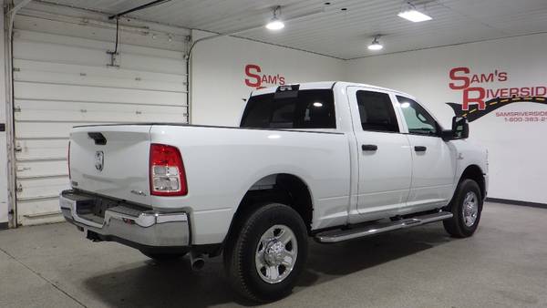 2024 RAM 2500 TRADESMAN CREW CAB DIESEL 4X4 - $45,900 (SAM'S RIVERSIDE DES MOINES, IA)63613817578755124
