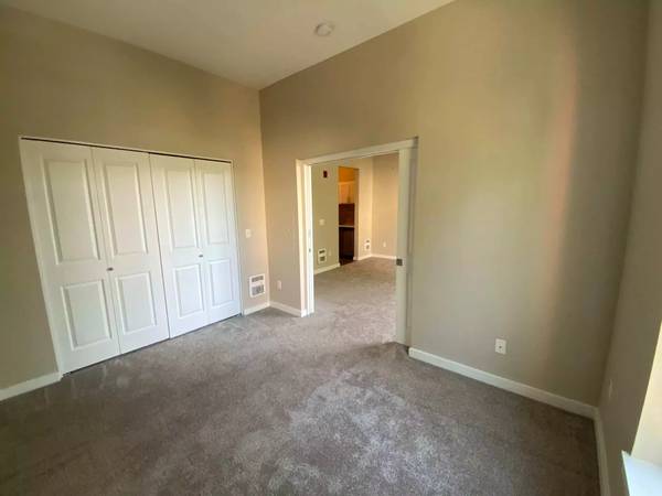 $1,372 / 1br - 607ft2 - Comfort, convenience and unmatched amenities. 1 BR/1 BA, 607 SqFt (Portland - Easy access to Interstate 84)64038883559171120