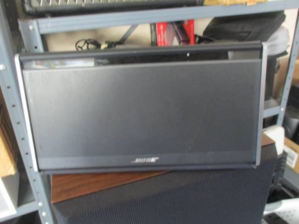 BOSE SOUNDLINK BLUETOOTH SPEAKER 1