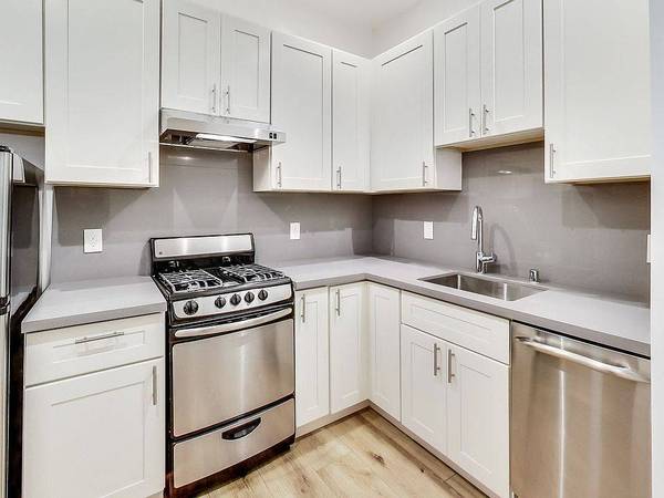 $903 / 1br - Bright 1BR on San Francisco Blvd – quiet, friendly neighborhood (san anselmo)64055522209538123