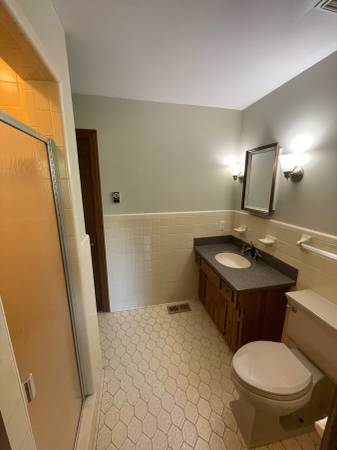 $2,250 / 3br - 3 bedroom ranch on beautiful property63680375354369123