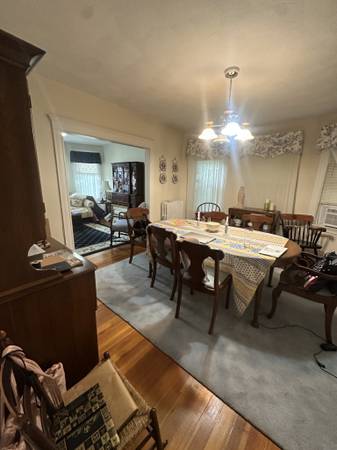 $2,400 / 2br - Brighton 2.5 Bed/1 Bath | Cats Negotiable | Near Oak Square (Brighton)63614178960643123