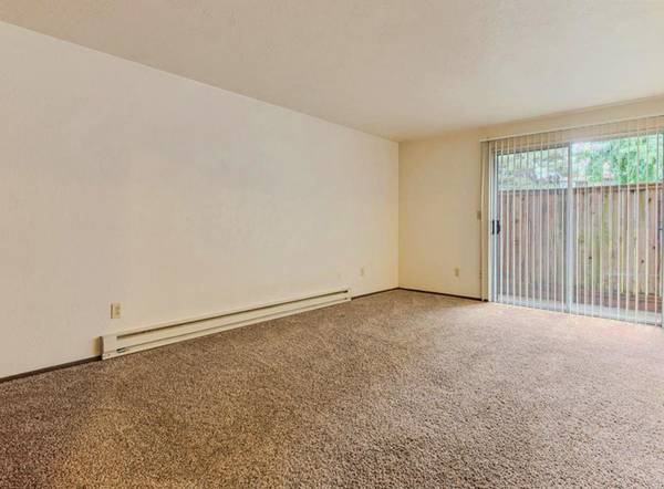 $1,450 / 2br - Keizer 2B Near Everything + Pets OK, Gorgeous Landscaping and More (Keizer)63660444153859122