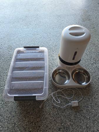 Petlibro automatic dual cat food feeder 1