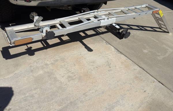 Hitch Mount Motorcycle Carrier 1