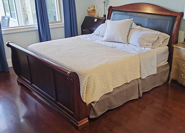 King leather sleigh bed 1