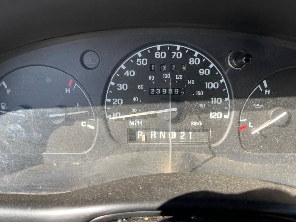 Camioneta utilitaria Ford Ranger 1999 - $1.500 (rohnert pk / cotati)63654701324035124