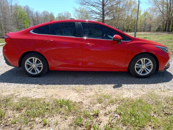 2018 Chevy Cruze RS - 78,000 Millas - $12,500 (Summertown, TN)63621460259585124