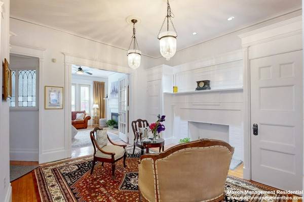 $6,800 / 4br - Immaculate 4 bed 2.5 bath w/ laundry unit, garage parking!!63802096721665122