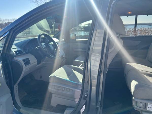 2013 Honda Odyssey EX - $6,40063615641510531123