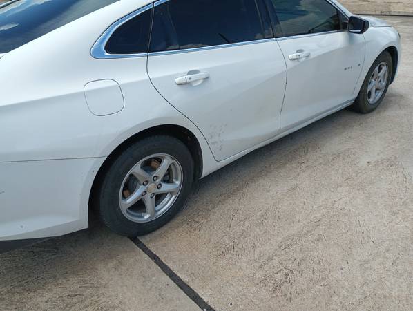 2017 Chevy Malibu – Ahorrador de gasolina - $6,800 (Sugarland)63622363027329121