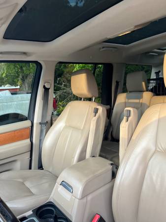 2011 LR4 HSE Land Rover - $4,200 (Tacoma)63498820016131123