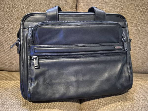 TUMI Nappa leather  Compact laptop briefcase 96121D4 1