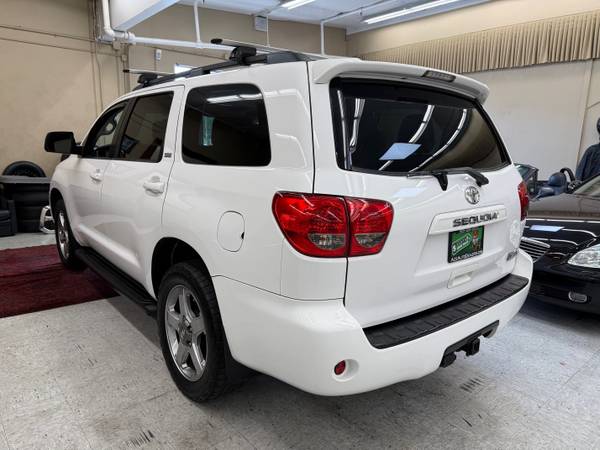 2013 Toyota Sequoia**163k**ONE OWNER** - $19,995 (concord / pleasant hill / martinez)63624193253635124