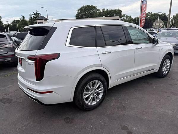 2022 Cadillac XT6 Luxury 4dr SUV - $22995.0063616794301953123