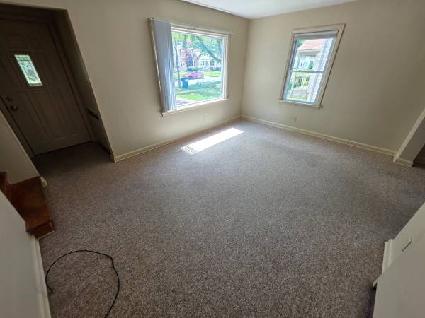 $1,100 / 3br - $1100| 3BD 2BA| 626 Ripley| Available Now! (Eau Claire)63845960142211124