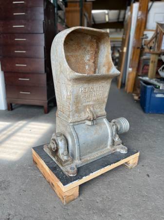 Hercules Model B50 Meat and Bone Chopper – Vintage Industrial Grinder 1