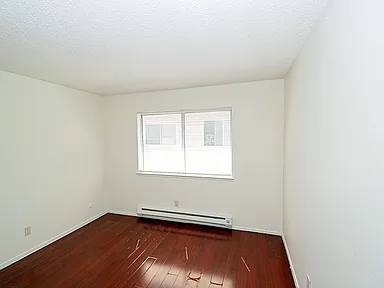 $720 / 2br - 882ft2 - Vivienda de 2 dormitorios recién pintada | ¡Vida acogedora y conexiones para lavadora/secadora! (Reno)63682237557761124